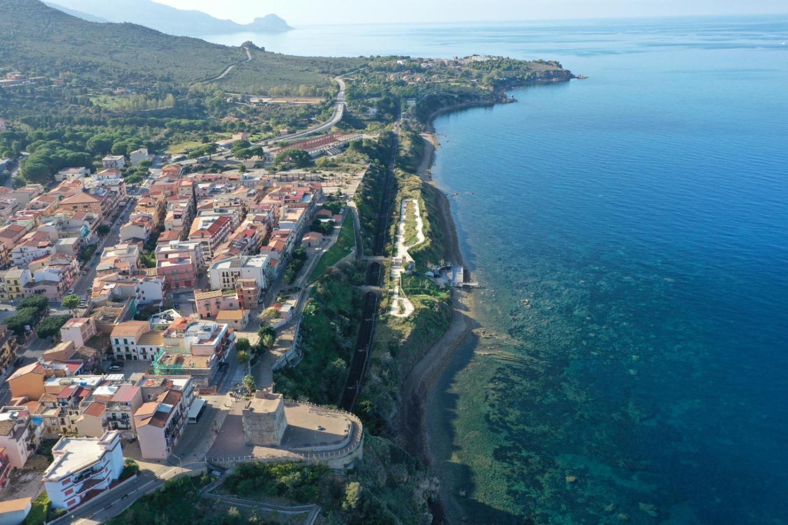 Top Relax Finale Di Pollina Bagian luar foto